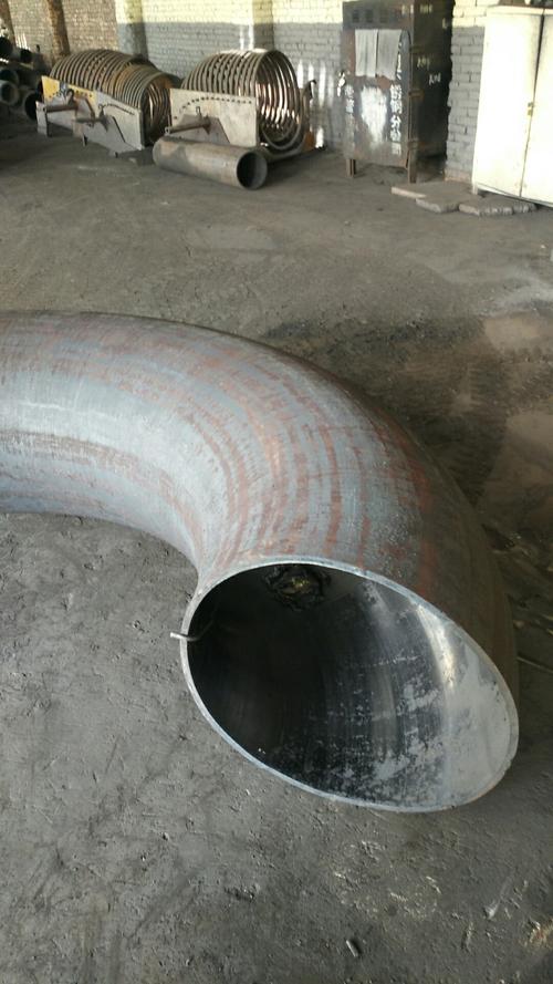 9  公司主要产品包括高,中,低压弯头,冲压弯头,对焊弯头,对焊法兰